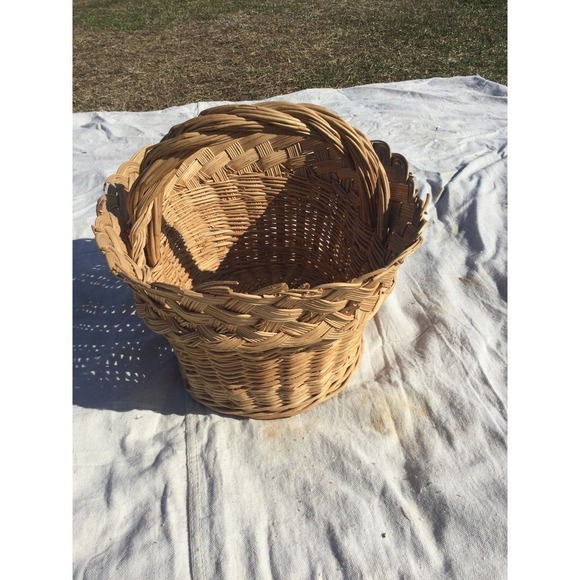 Large wicker basket with handle light 13” 13 in farmhouse country blanket Tan - Picture 5 of 12